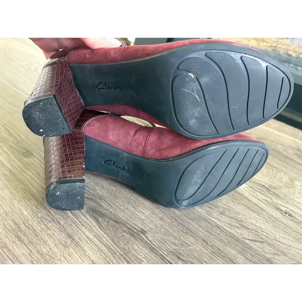 RARE Clarks Collection Burgundy‎ Suede Leather Mary Jane Block Heel Shoes Size 8 - Image 6