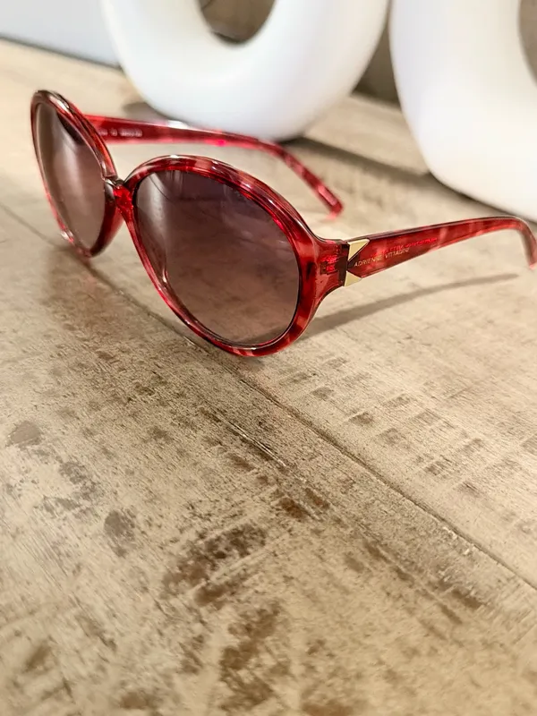 Adrienne Vittadini Red Tortoiseshell Oval Women’s Sunglasses - Image 3