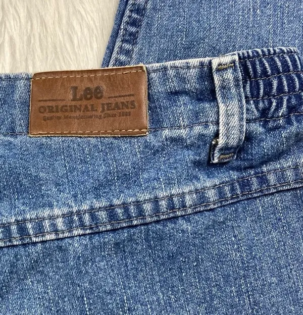 90s Vintage High Waisted Rider Mom Jeans W/ Sketchy Waist Band - Image 4