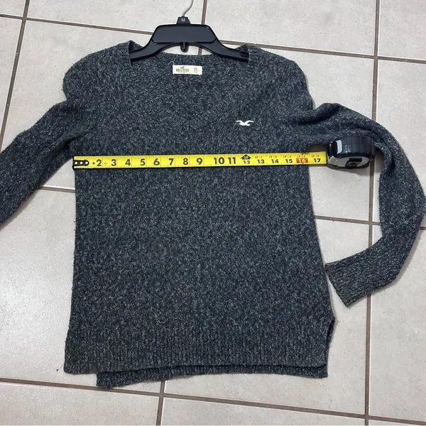 Hollister Women Pullover Knit Gray‎ v-neck sweater Size XS - Image 7