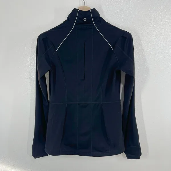 Lululemon Athletica Stay on‎ Course Black Zip Up Jacket Long Sleeves Thumbholes - Image 2