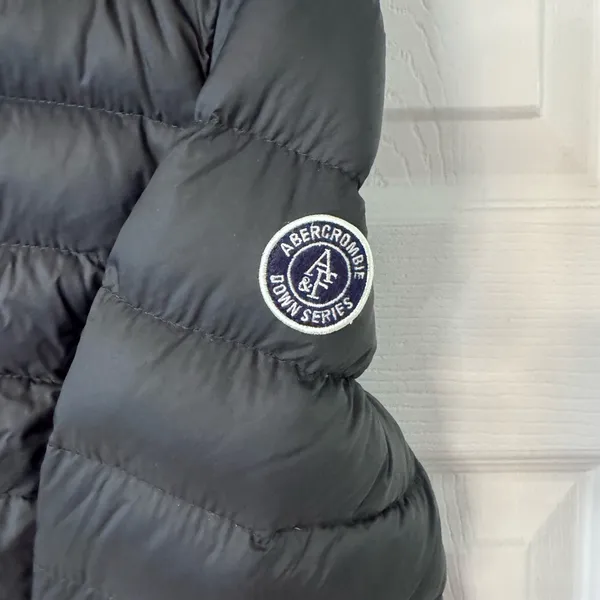 Abercrombie & Fitch Black Puffer Jacket - Image 3