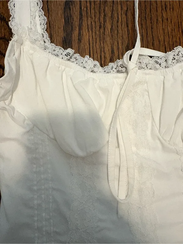 White Lace - Image 4