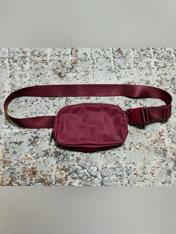 Lululemon Wear Everywhere Belt Bag 1L Burgundy maroon - Image 12