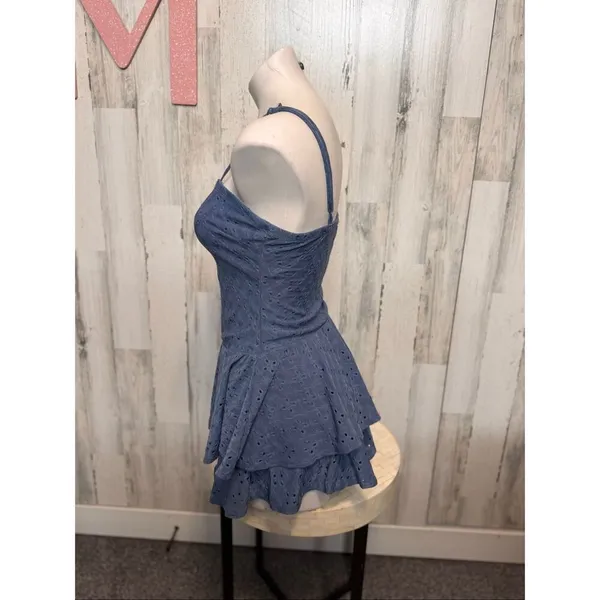 Hearts & Hearts Blue Eyelet Lace Romper Size M Spaghetti Strap Ruffle Shorts - Image 5
