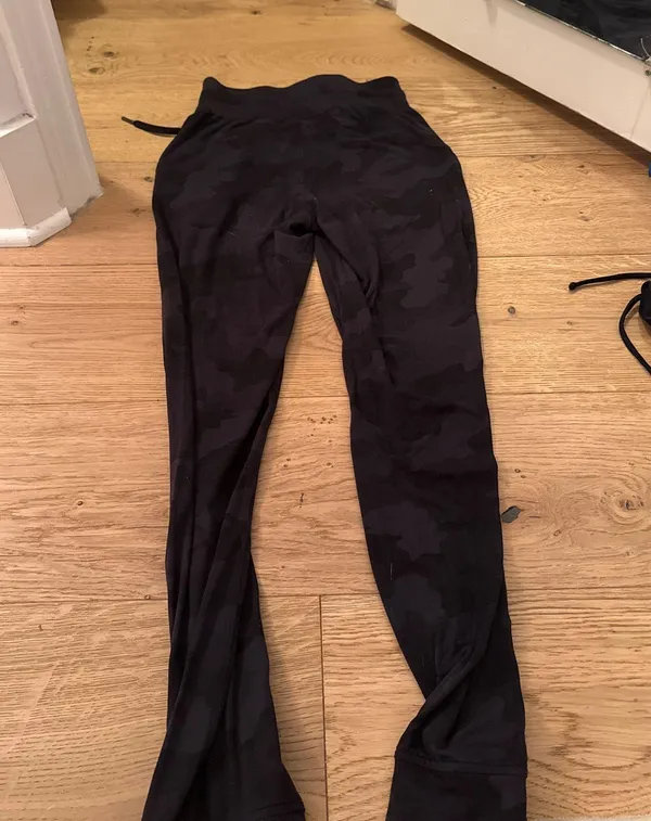 Lululemon Camo Joggers Align - Image 4