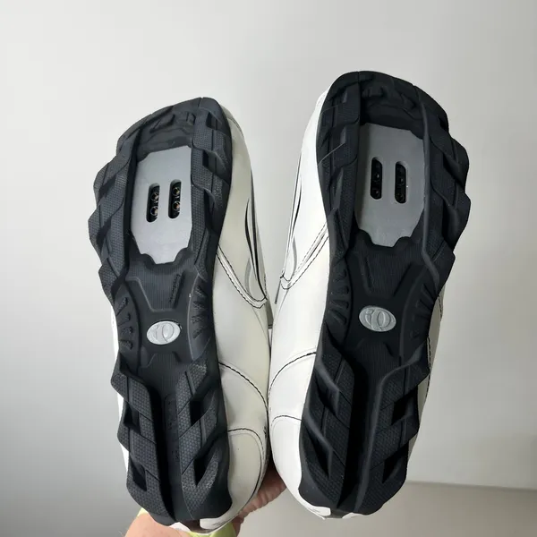 Pearl Izumi Cycling Shoes Size 42/US 10 - Image 4