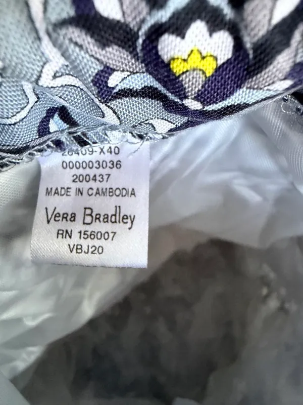 NWOT Vera Bradley Gray Floral Drawstring Shoulder Bag - Image 4