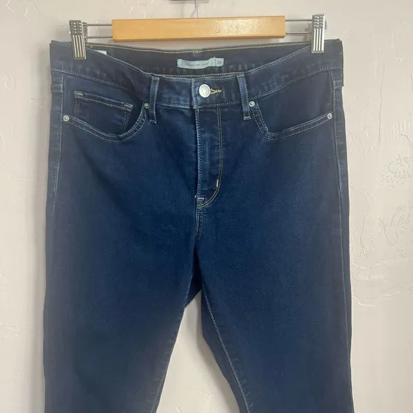 Levi's 311 Shaping Skinny Women's Jeans - Image 2