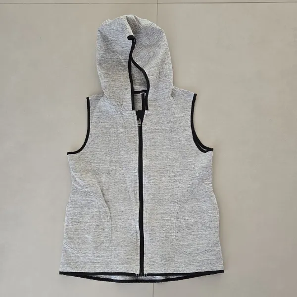 New Reversible Lululemon Insculpt Vest In Gray With Hood - Image 3
