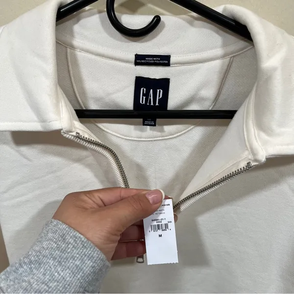 NWT GAP GapFit Oversized Quarter-Zip Hoodie size M - Image 3