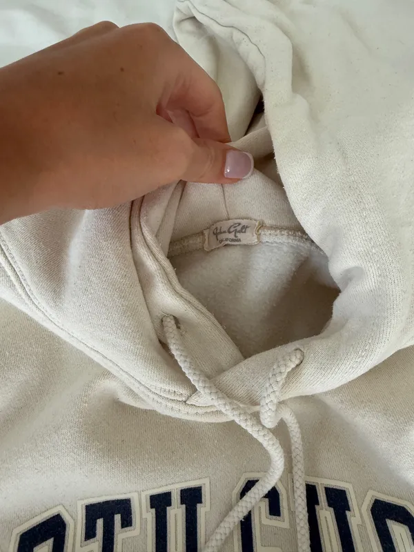 Brandy Melville Sweatshirt - Image 2