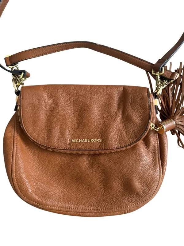 MICHAEL KORS Tan Pebble Leather Crossbody Two Way Bag - Image 2