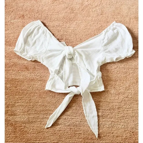 American Eagle White Eyelet Tie-Back Crop Top Size M - Image 5