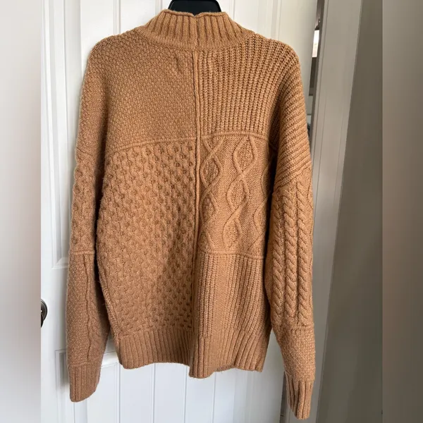 American Eagle Turtleneck Sweater - Image 3