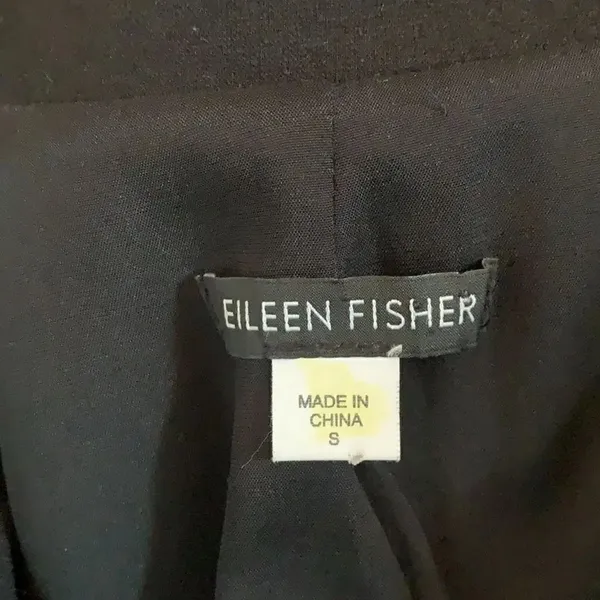 Eileen Fisher Black 3 Button blazer Size small - Image 5