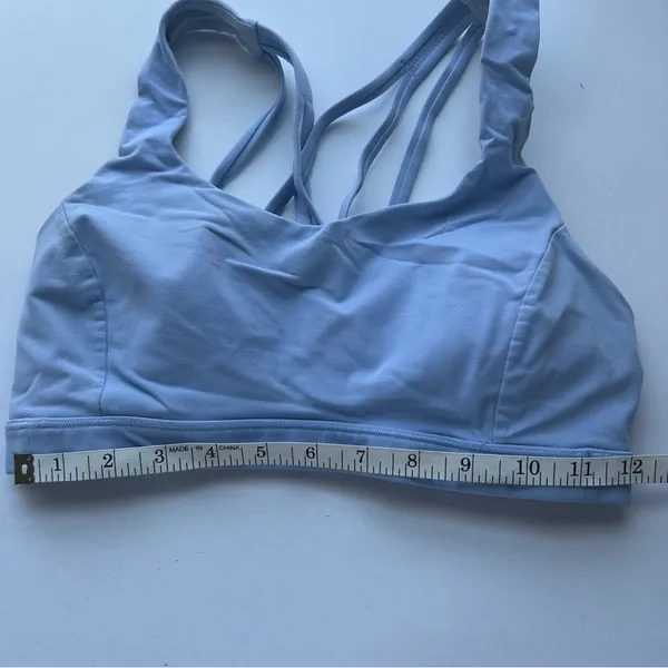 Women's Lululemon Light Blue Strappy Back Sports Bra Medium Support - Image 5
