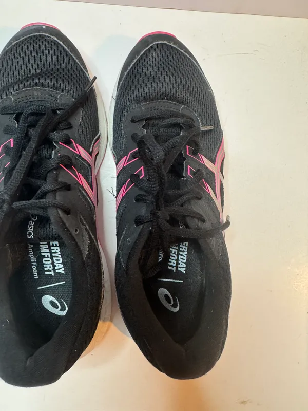 Womens Gel Contend 6 Size 8 #1012A570 - Image 5