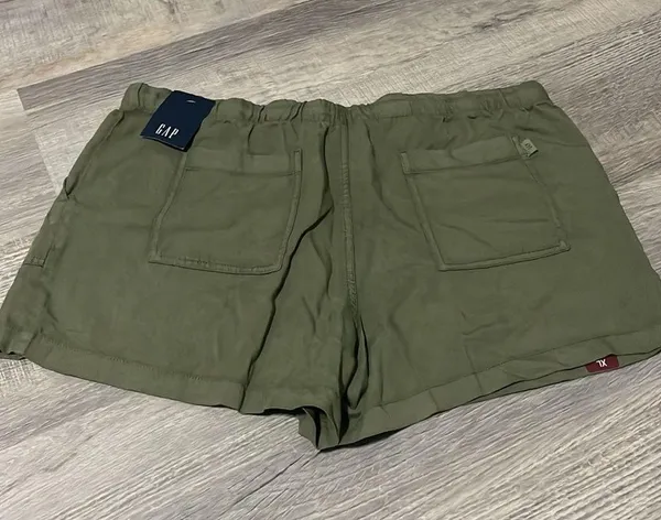 Gap Shorts!! - Image 2