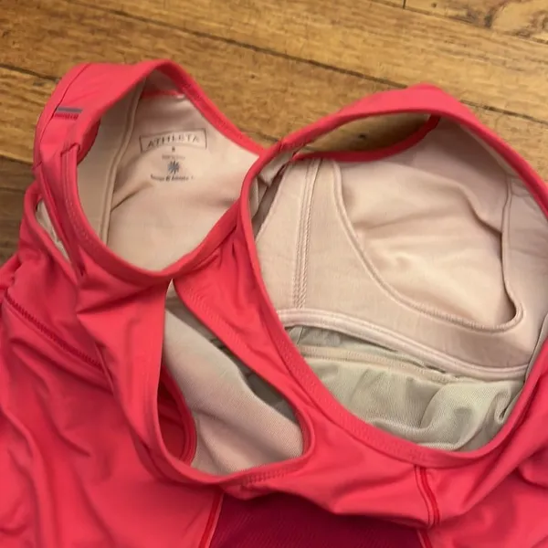 Athleta Energy Workout cycling tank‎ top size S - Image 5
