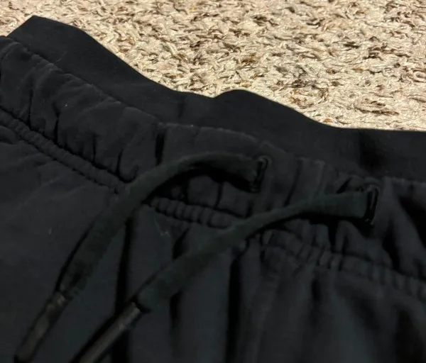 Lululemon size 10 shorts - Image 3