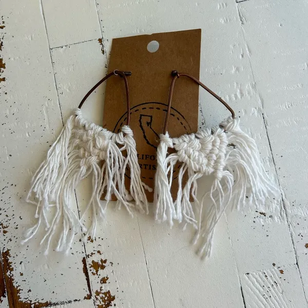 California artisan white macrame boho bohemian earrings - Image 3