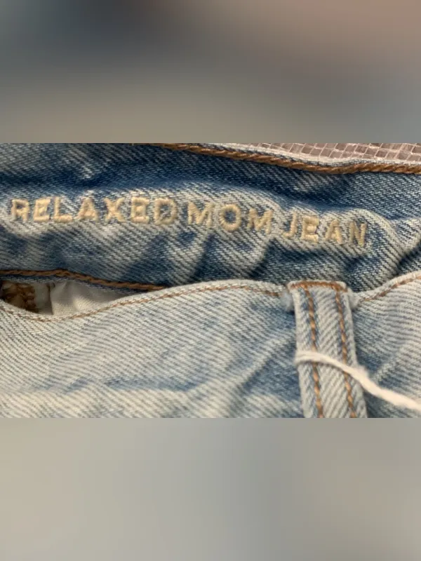 American Eagle High-Rise Distressed Light Wash Relaxed Mom Jeans Y2K Grunge - Image 5