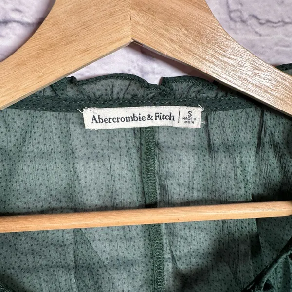 Abercrombie & Fitch puff sleeve blouse,‎ deep green sheer women’s size small - Image 4