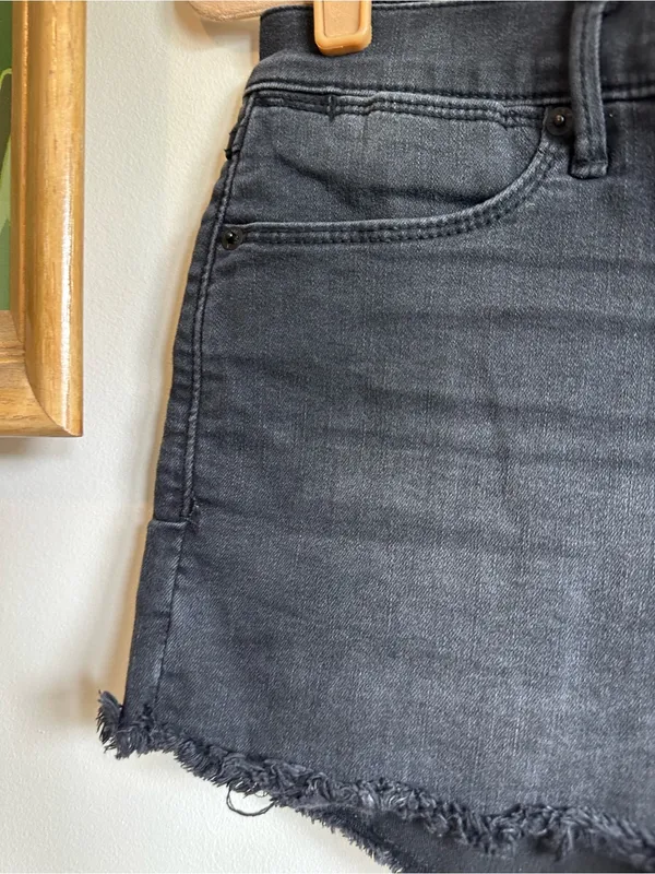Abercrombie & Fitch Black Raw Hem Shorts Womens 28 2 - Image 2