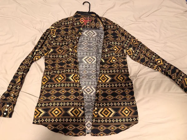 Long sleeved botton up shirt - Image 2