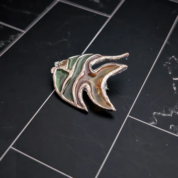 Vintage Brooch - Green & Orange Fish - Tarnished - Image 6