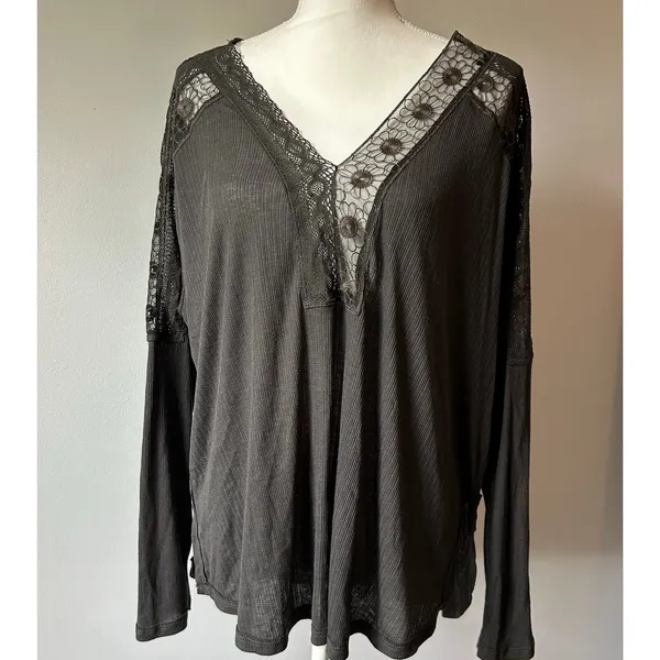 Free People Boho Grunge Whimsy Goth Witch Flowy Blouse Size Medium - Image 3