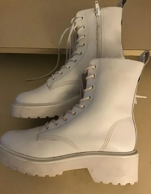 Steve Madden women white leather combat Tornado boots size 6.5 - Image 10