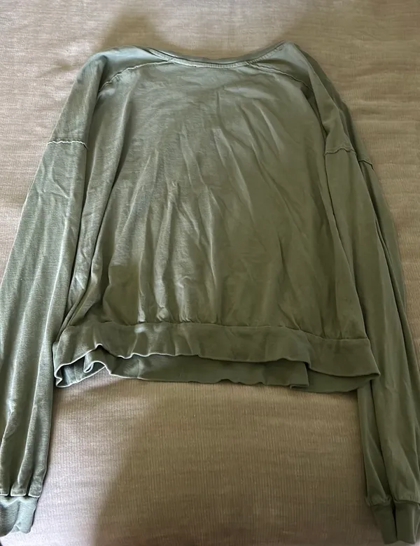 Forever 21 Cropped Long Sleeve Top - Image 2