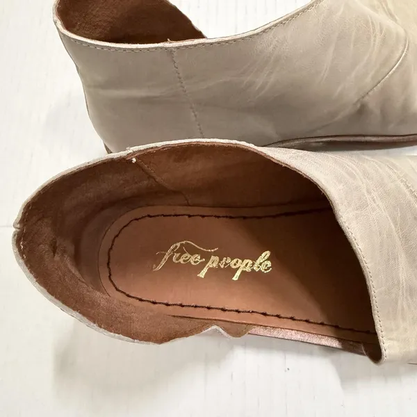 Free People Mont Blanc Shoes Womens Size 6 36 Beige Leather Slip On Sandals - Image 2