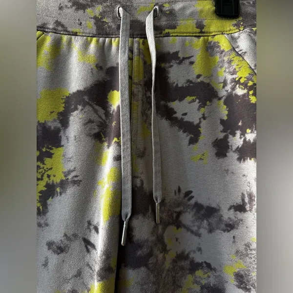1049. Lululemon Scuba High-Rise Orbital Tie Dye Mauve Grey sz 6 - Image 4