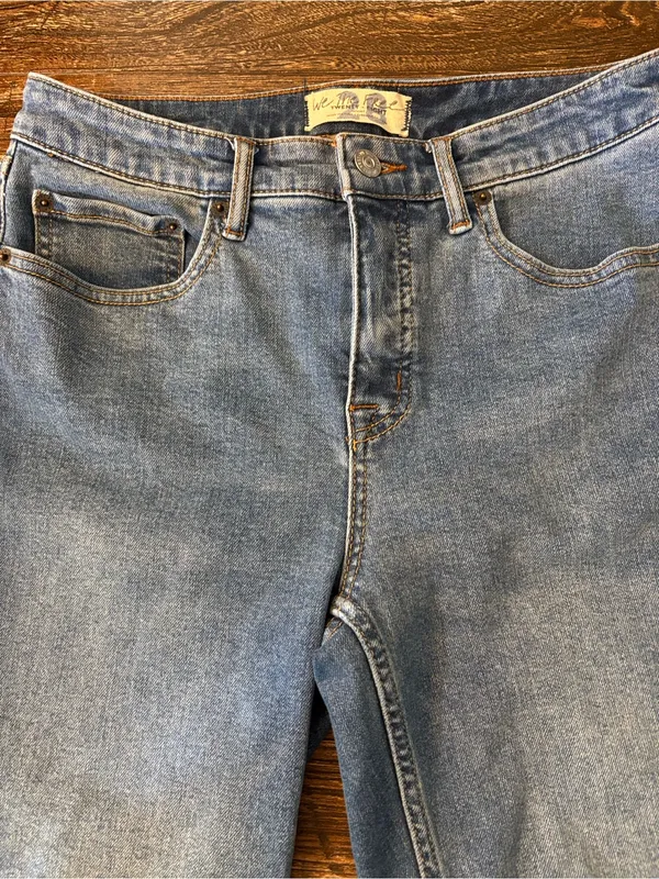 We The Free Aster Straight Leg Jeans Womens 28 Short Blue Excellent Raw Hem - Image 3