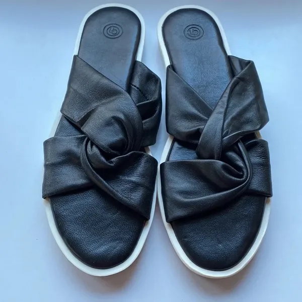 Urban Outfitters UO Black and White criss crossed‎ leather rubber sandals - Image 4