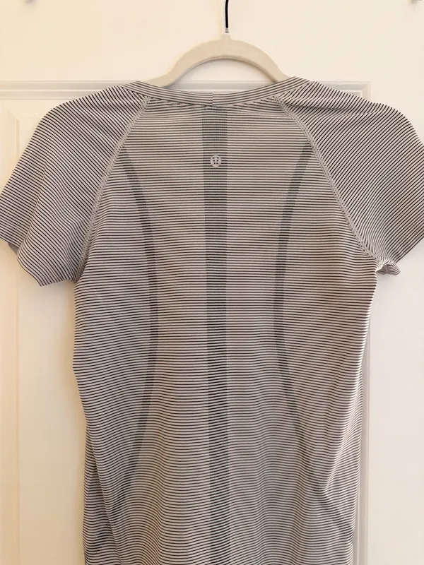 Lululemon Swiftly Tech Short Sleeve Shirt - Image 2
