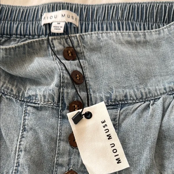 Stylish High Waist Denim Shorts - Image 2
