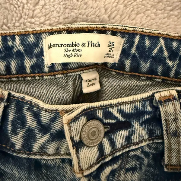 Abercrombie Curve Love Mom Jeans - Image 3