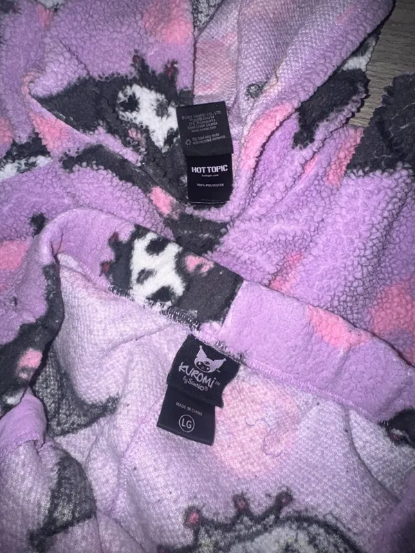 Kuromi Sanrio Hot Topic exclusive 2023 Sherpa 2Pc purple set LRG - Image 6