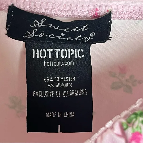 Hot Topic Sweet Society Pink Roses Top Size L Tank Top Cropped - Image 4