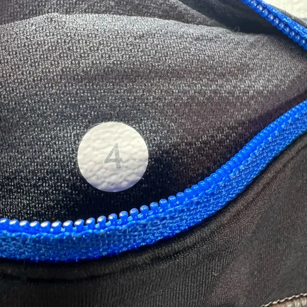 Lululemon 3" Speed Up Shorts Heathered Black / Black / Lakeside Blue Pocket Sz 4 - Image 12