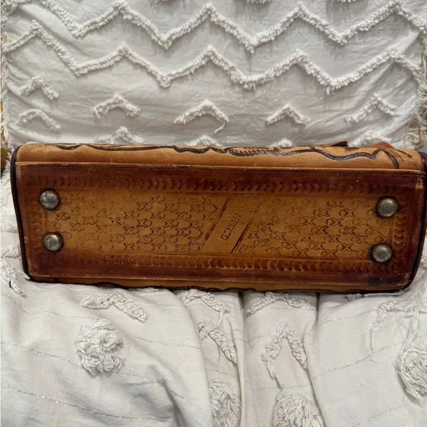 Vintage Beautiful Floral Hand Tooled Leather Bag- Made in Mexico - Image 2