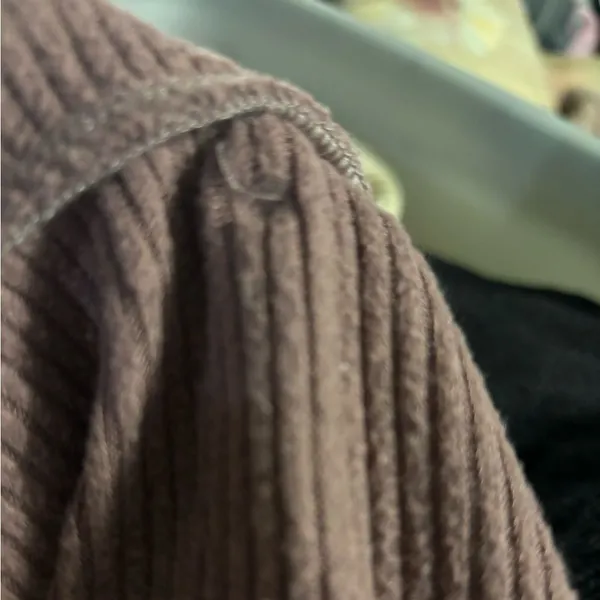 Abercrombie & Fitch Ribbed Off Shoulder Sweater Size XS Mauve - Image 11