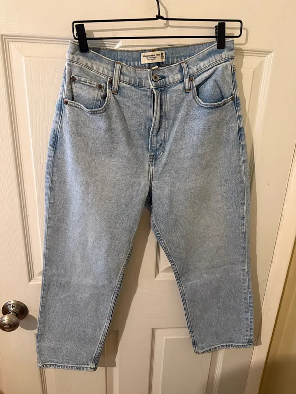 Abercrombie Curve Love Ultra High Rise Ankle Straight Jeans 29/8XS NWOT - Image 3