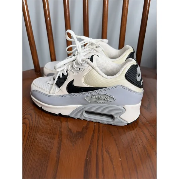 Nike Air Max 90 Essential 616730-111 Womens Sz 5 - Image 2
