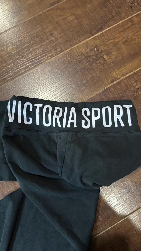 Victoria Sport Flare leggings - Image 2