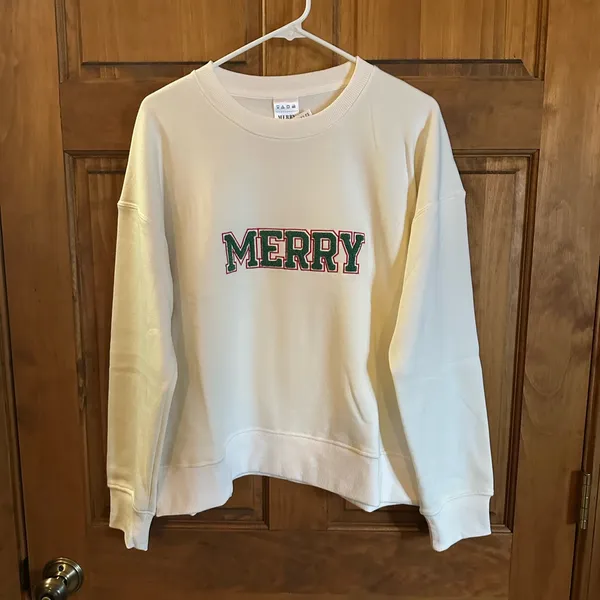 White 'Merry' Women's Christmas festival holiday cozy Sweater Size large - Image 4